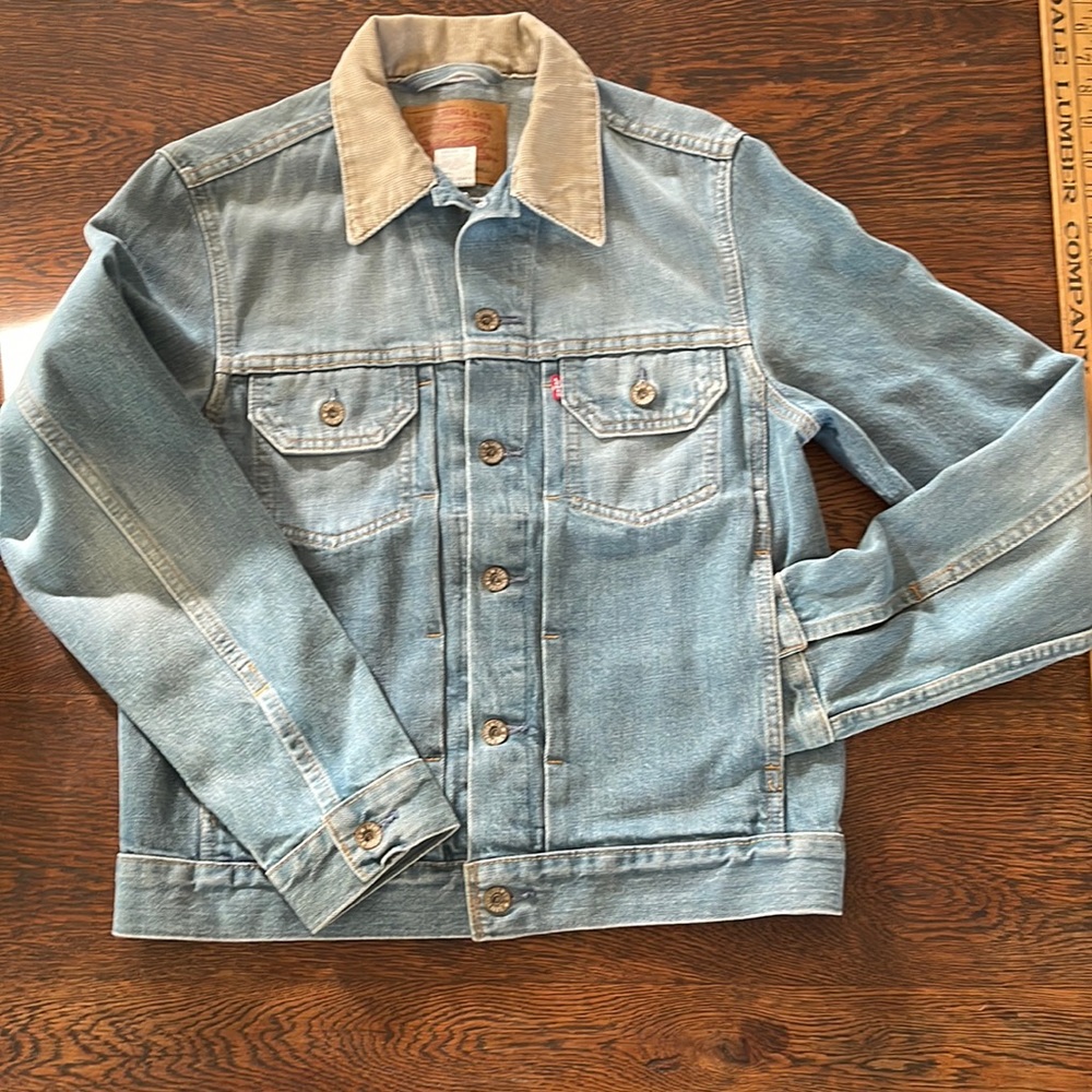 Vintage Levi's Denim Jean Trucker Jacket Corduroy collar